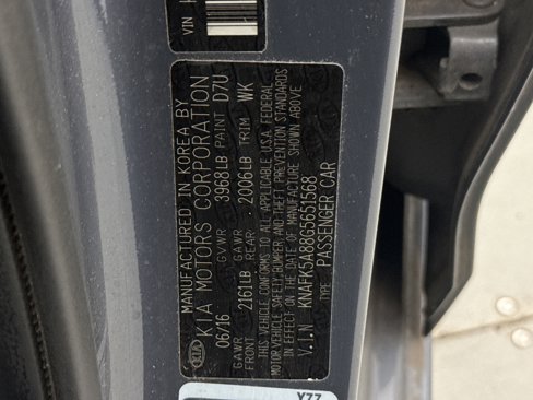 Used 2016 Kia Forte LX image 11
