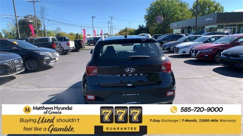 Used 2025 Hyundai Venue SEL image 4