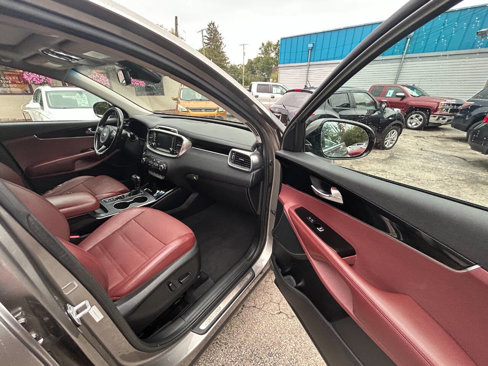 Used 2018 Kia Sorento SX image 9