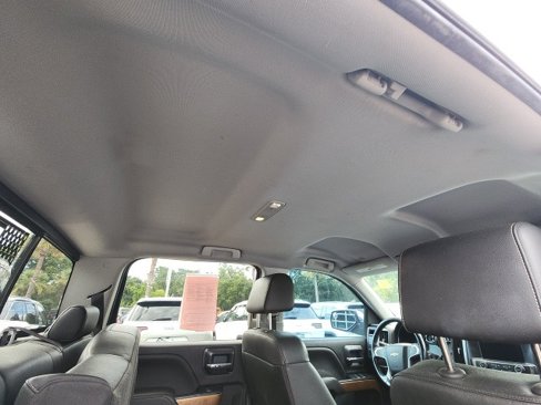 Used 2018 Chevrolet Silverado 1500 LTZ image 17