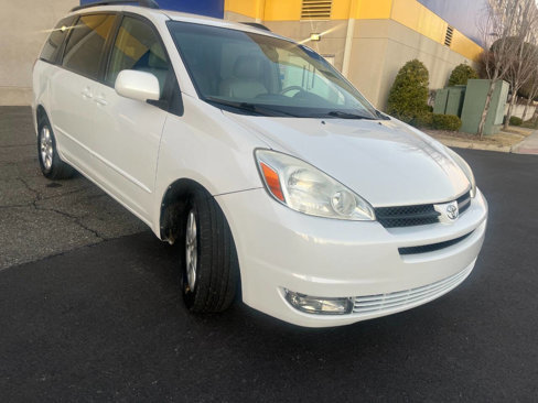 Used 2004 Toyota Sienna XLE Limited image 4