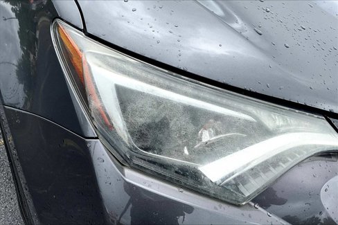 Used 2018 Toyota RAV4 XLE image 27