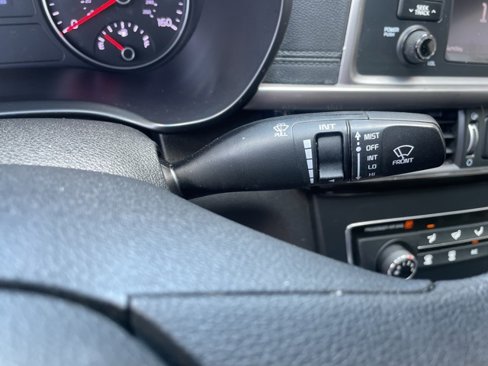 Used 2017 Kia Optima LX image 29