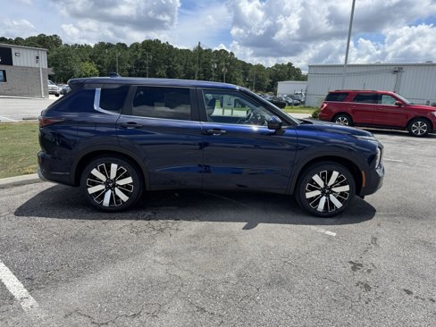 New 2025 Mitsubishi Outlander SE image 6