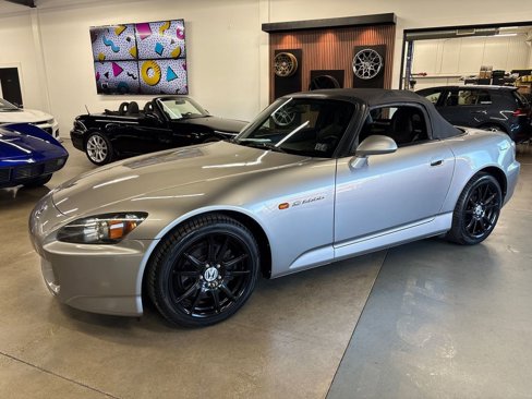 Used 2005 Honda S2000 image 2