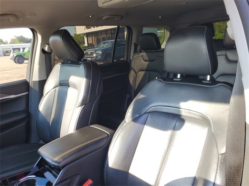 Used 2021 Jeep Grand Cherokee L Limited w/ MOPAR Finishing Package image 18