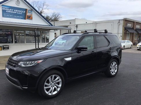 Used 2017 Land Rover Discovery HSE image 2