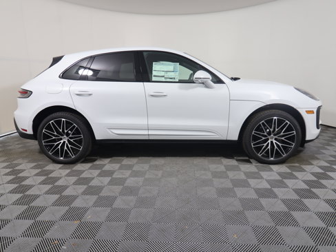 New 2025 Porsche Macan image 8