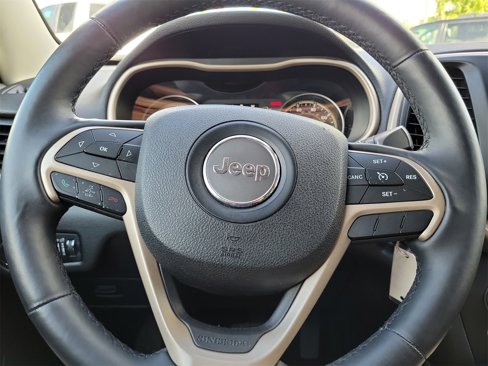 Used 2014 Jeep Cherokee Latitude w/ Cold Weather Group image 15