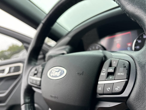 Used 2020 Ford Explorer XLT w/ Equipment Group 202A image 13