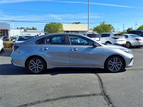 Used 2024 Kia Forte GT-Line w/ GT-Line Premium Package image 8