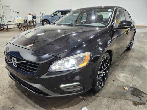 Used 2018 Volvo S60 T5 Dynamic w/ Vision Package image 35