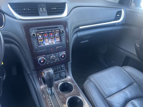 Used 2017 Chevrolet Traverse LT image 26