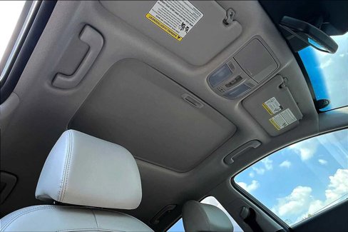 Certified 2022 Hyundai Kona Limited image 13