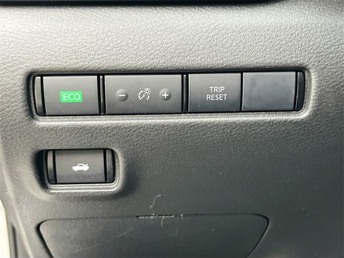 Certified 2023 Nissan Sentra SV image 8