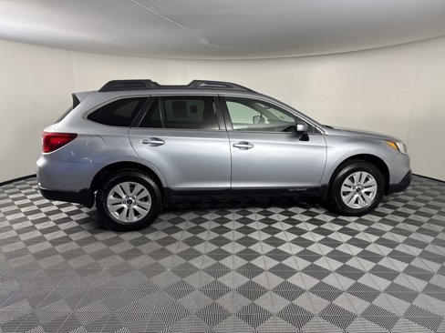 Used 2016 Subaru Outback 2.5i Premium image 6