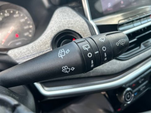 Used 2022 Jeep Compass Latitude image 17