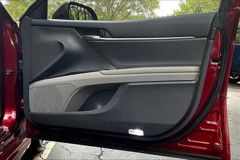 Used 2018 Toyota Camry SE w/ Convenience Package image 21