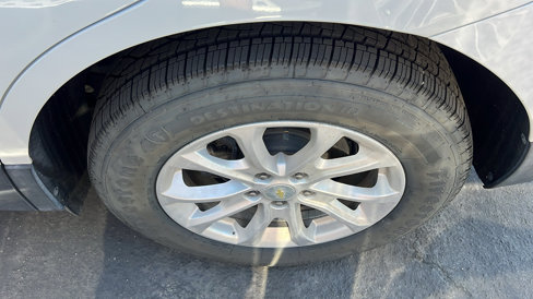 Used 2020 Chevrolet Equinox LT image 2