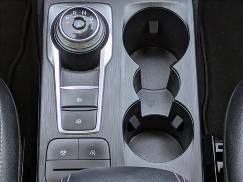 Used 2022 Ford Escape SEL w/ Technology Package image 12