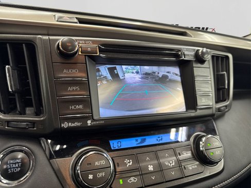 Used 2015 Toyota RAV4 Limited image 31