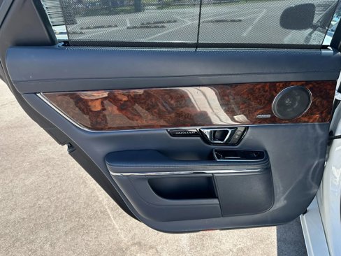 Used 2015 Jaguar XJ L Portfolio image 21
