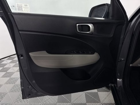 New 2025 Hyundai Venue SEL image 34
