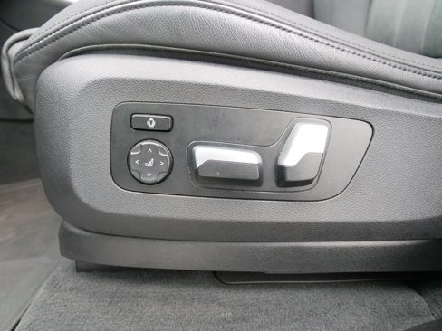 Used 2021 BMW X5 xDrive40i w/ Premium Package image 17