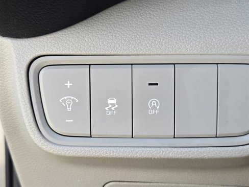 Used 2023 Kia Soul LX w/ LX Technology Package image 24