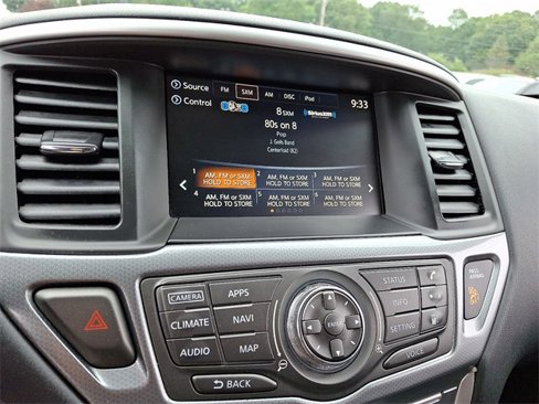 Used 2020 Nissan Pathfinder SL image 17