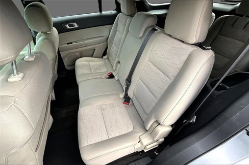Used 2013 Ford Explorer 4WD w/ Class III Trailer Tow Pkg image 15