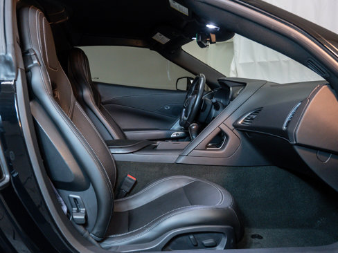 Used 2016 Chevrolet Corvette Stingray Coupe image 9
