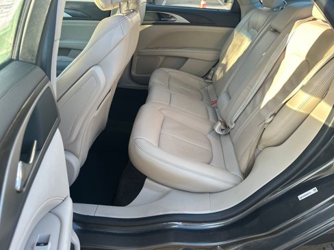 Used 2019 Lincoln MKZ Reserve image 8
