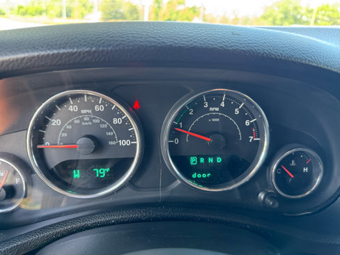 Used 2012 Jeep Wrangler Unlimited Sport image 23