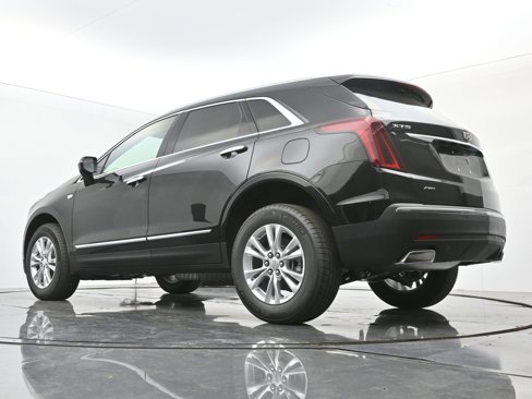 New 2025 Cadillac XT5 Luxury image 17
