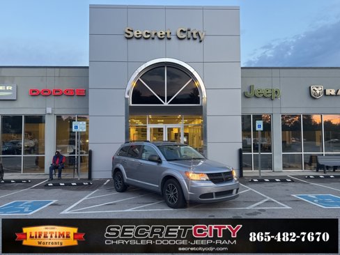 Used 2018 Dodge Journey SE w/ Blacktop Package image 1