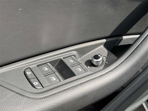 Used 2024 Audi A4 2.0T Premium image 17