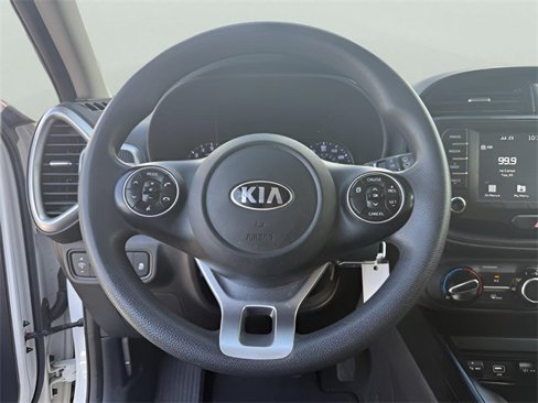 Used 2020 Kia Soul S image 11