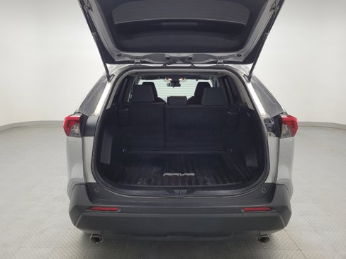 Used 2019 Toyota RAV4 XLE image 29