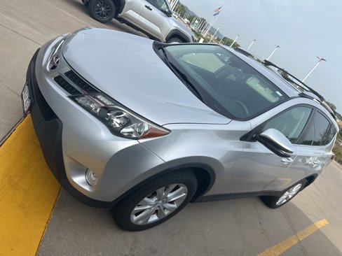 Used 2015 Toyota RAV4 Limited image 8