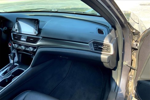 Used 2018 Honda Accord Sport image 17