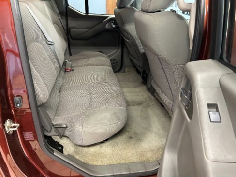 Used 2016 Nissan Frontier SV w/ SV Value Truck Package image 11