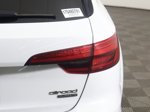 Used 2017 Audi A4 2.0T allroad Premium Plus w/ Technology Package image 16