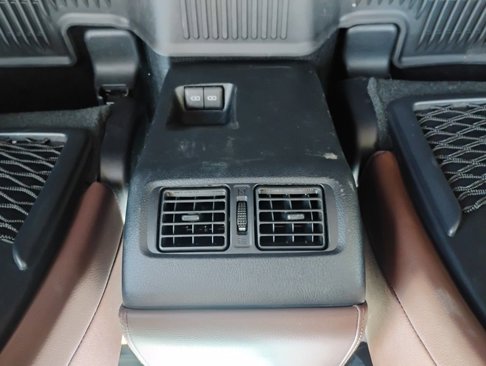 Used 2023 Toyota 4Runner Limited image 27