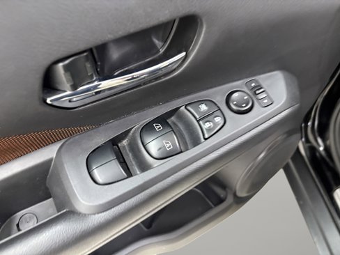 Used 2021 Nissan Kicks SR w/ Interior Electronics Package image 25