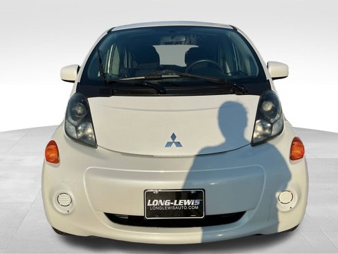 Used 2012 Mitsubishi i image 8