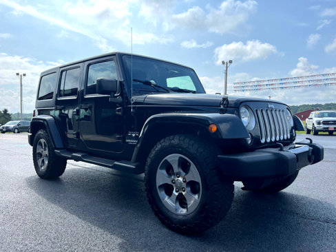 Used 2016 Jeep Wrangler Unlimited Sahara w/ Connectivity Group image 7