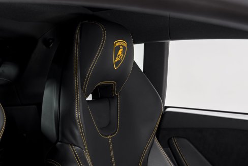 Used 2022 Lamborghini Huracan EVO image 34