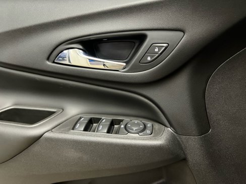 Used 2021 Chevrolet Equinox LT image 30
