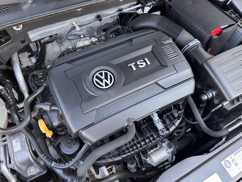 Used 2016 Volkswagen GTI SE image 30